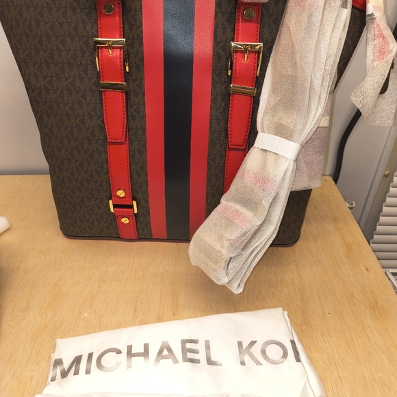 MICHAEL Michael Kors Bedford Travel Large Logo Stripe Dome Tote Bag New - Picture 14 of 16